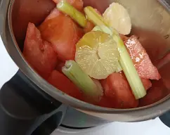 Step <p>Añadir todos los ingredientes al vaso. </p> illustration