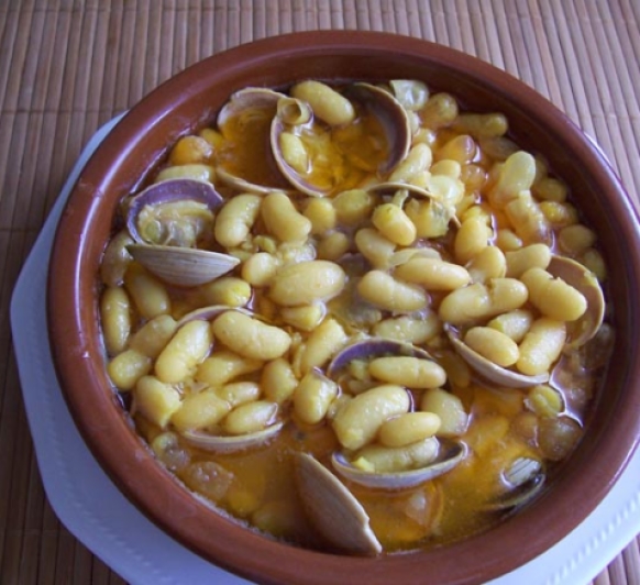 FABES CON ALMEJAS